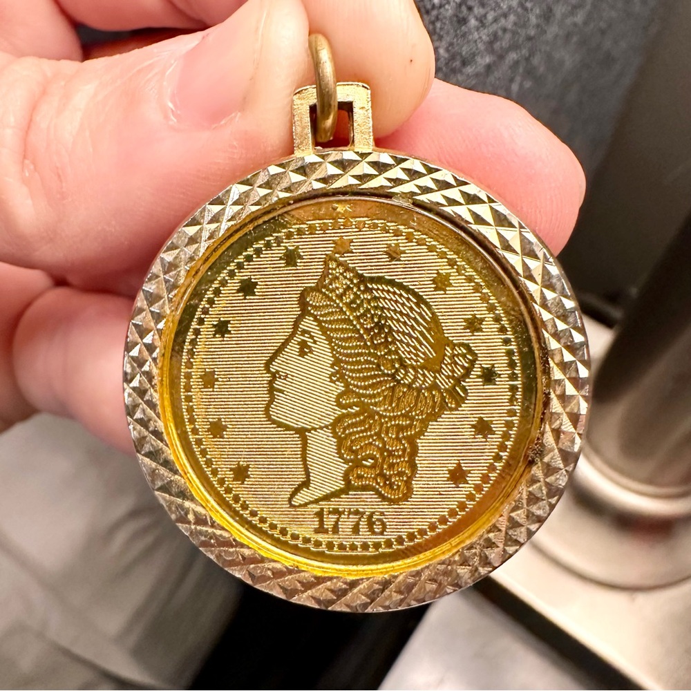 Vintage Bicentennial 1776 Twenty Dollar Coin Gold Tone Replica Pendant